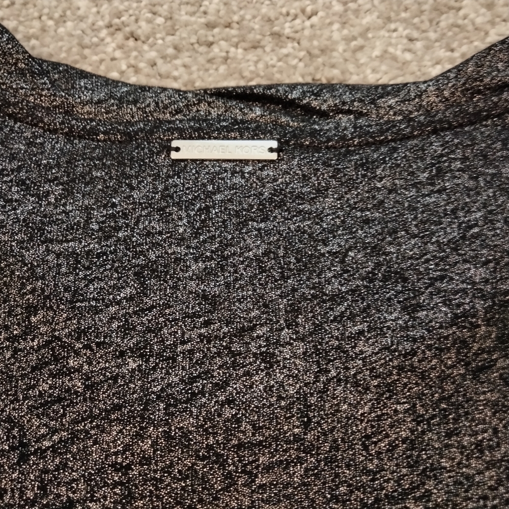 NWT Sz M Michael Kors Women's Metallic Silver Knit Top - Picture 3 of 10